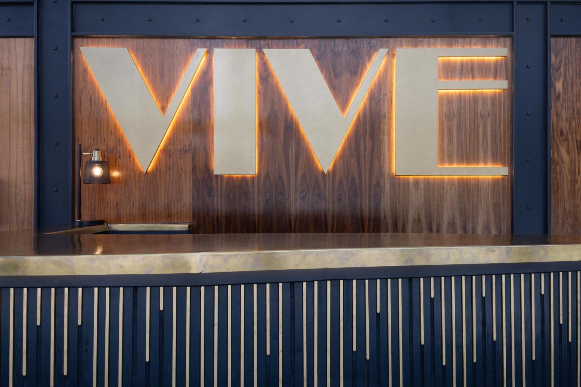 Vive Hotel Hastings Dış mekan fotoğraf